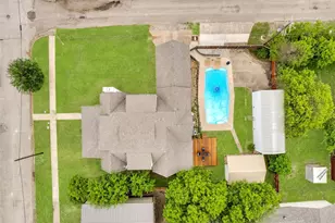 701 Market St E, Honey Grove, TX 75446 - Photo 28