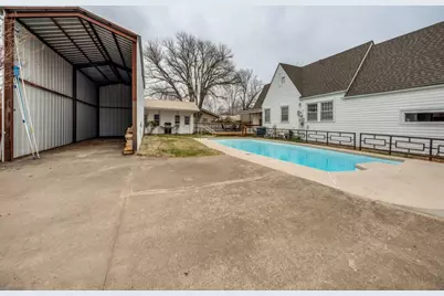 701 Market Street E, Honey Grove, TX 75446 - Photo 36