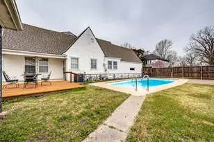 701 Market St E, Honey Grove, TX 75446 - Photo 4