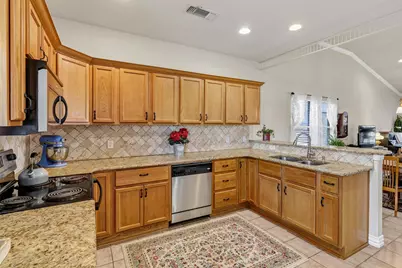 2224 Cobblestone Court, Granbury, TX 76049 - Photo 10