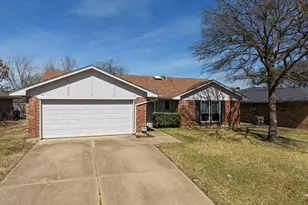 737 Kensington Ln, Mansfield, TX 76063 - Photo 1