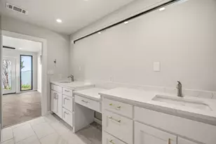 8245 Eagle Mountain Cir, Fort Worth, TX 76135 - Photo 16