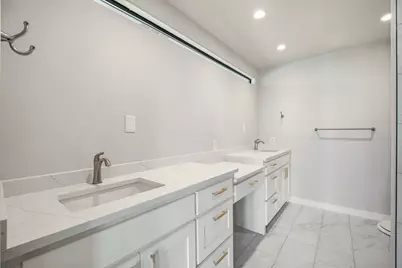 8245 Eagle Mountain Circle, Fort Worth, TX 76135 - Photo 14