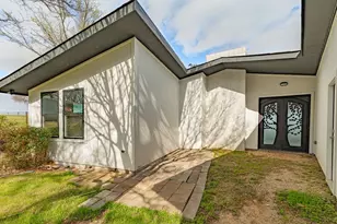 8245 Eagle Mountain Cir, Fort Worth, TX 76135 - Photo 6