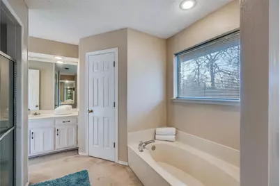 803 Twin Creek Drive, Mansfield, TX 76063 - Photo 14