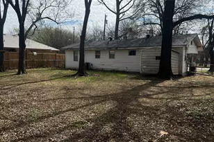 1325 E Sherman St, Paris, TX 75460 - Photo 2