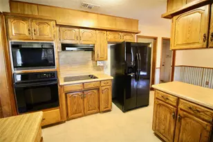 1812 E Bankhead Dr, Weatherford, TX 76086 - Photo 4