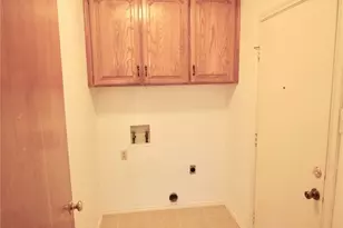 1812 E Bankhead Dr, Weatherford, TX 76086 - Photo 14