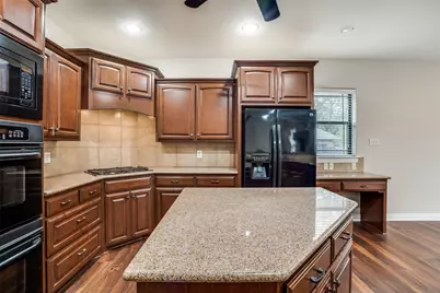 809 Longridge Drive, Denton, TX 76205 - Photo 12