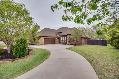 809 Longridge Drive, Denton, TX 76205 - Photo 2
