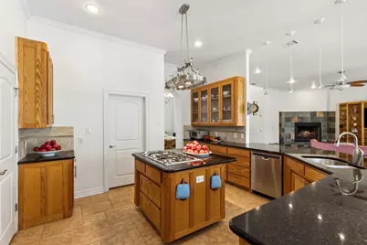 2109 Cooks Lane, Fort Worth, TX 76120 - Photo 10