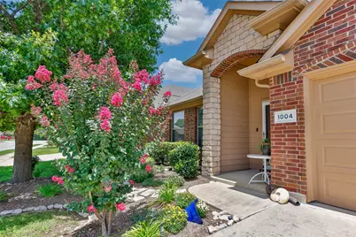 1004 Vintage Avenue, Gainesville, TX 76240 - Photo 4