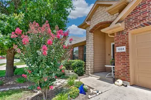 1004 Vintage Ave, Gainesville, TX 76240 - Photo 4