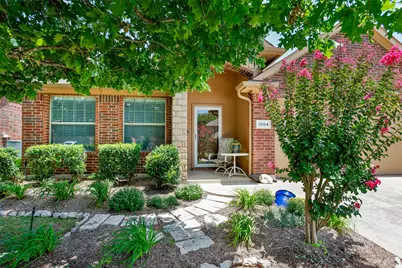 1004 Vintage Avenue, Gainesville, TX 76240 - Photo 2