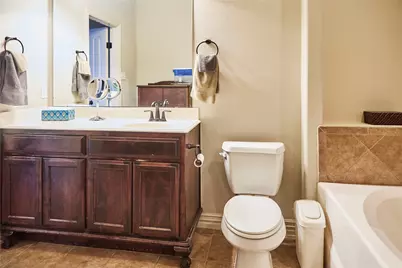 1004 Vintage Avenue, Gainesville, TX 76240 - Photo 24