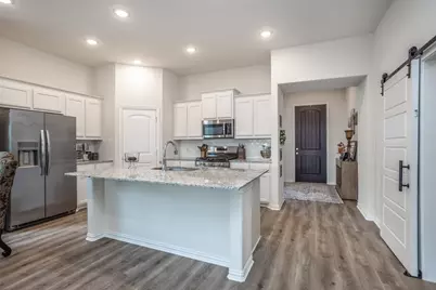 3520 Austin Street, Gainesville, TX 76240 - Photo 6