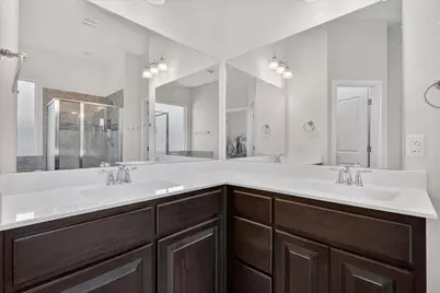7815 Kettle Creek Drive, Arlington, TX 76001 - Photo 24