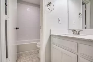 2809 Meadow Park Dr, Bedford, TX 76021 - Photo 10