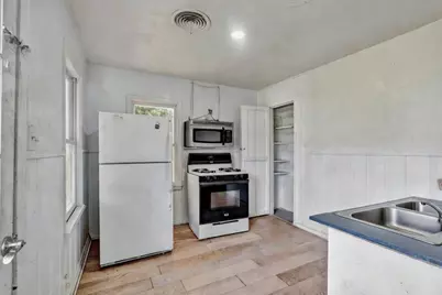 204 Sunset Lane, Fort Worth, TX 76114 - Photo 10