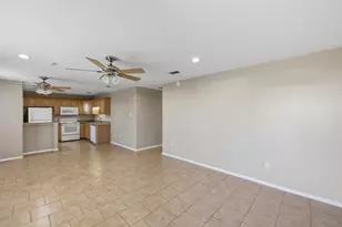 2801 Wayside Ave, Fort Worth, TX 76110 - Photo 10