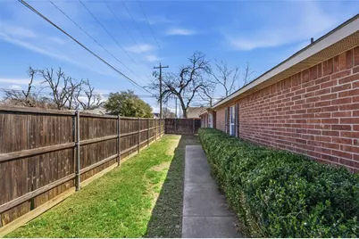 2801 Wayside Avenue, Fort Worth, TX 76110 - Photo 30