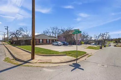 2801 Wayside Avenue, Fort Worth, TX 76110 - Photo 4