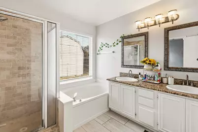 403 Attaway Drive, Euless, TX 76039 - Photo 14