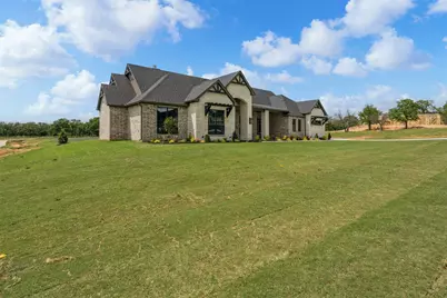 1027 Estancia Boulevard, Weatherford, TX 76088 - Photo 4