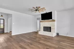 1013 Northern Oaks Ct, Springtown, TX 76082 - Photo 10