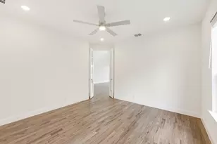 829 Blue Fescue Rd, Fort Worth, TX 76247 - Photo 16