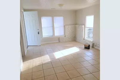 200 E Crockett Street, Ennis, TX 75119 - Photo 14