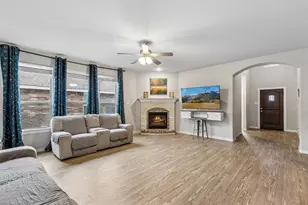 1813 Meadow Trail Ln, Aubrey, TX 76227 - Photo 4