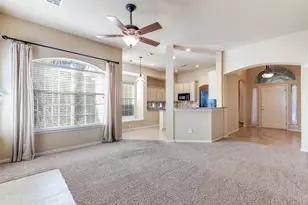 305 Parkhurst Ln, Allen, TX 75013 - Photo 10