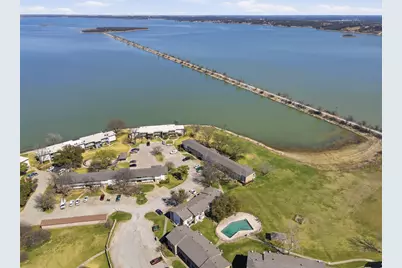 108 Harbor Drive #102, Runaway Bay, TX 76426 - Photo 4