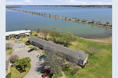 108 Harbor Drive #102, Runaway Bay, TX 76426 - Photo 4