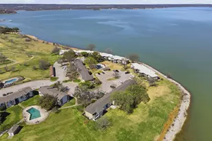 108 Harbor Dr, Runaway Bay, TX 76426 - Photo 2