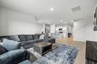 1361 Dillard Creek Dr, Fort Worth, TX 76247 - Photo 8