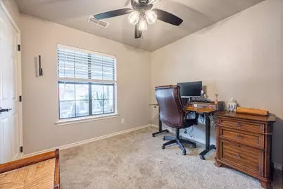 1301 N Saint Charles Avenue, Pilot Point, TX 76258 - Photo 20