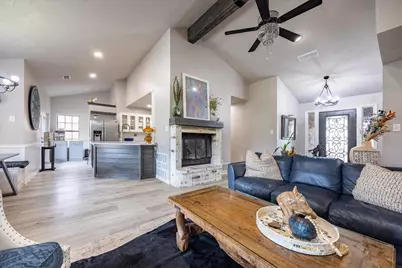 1301 N Saint Charles Avenue, Pilot Point, TX 76258 - Photo 10