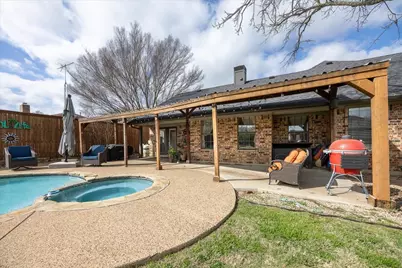 1301 N Saint Charles Avenue, Pilot Point, TX 76258 - Photo 30