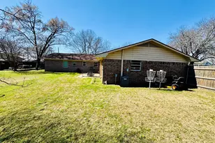 305 S 1st St, Crandall, TX 75114 - Photo 6