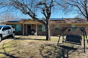 305 S 1st St, Crandall, TX 75114 - Photo 2