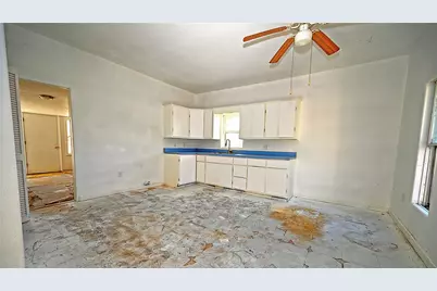 404 S Hall Street, Montague, TX 76251 - Photo 6