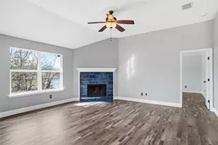 11917 Hickory Cir, Fort Worth, TX 76244 - Photo 4