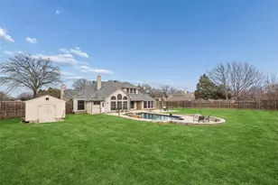 416 Bronco Cir, Shady Shores, TX 76208 - Photo 2