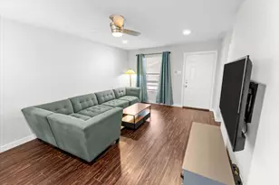 1358 S 12th St, Waco, TX 76706 - Photo 2