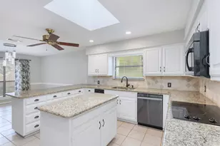 68 Legend Rd, Benbrook, TX 76132 - Photo 14