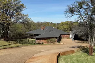 26 Horseshoe Dr, Highland Village, TX 75077 - Photo 2