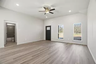 103 N Peverly St, Whitney, TX 76692 - Photo 4