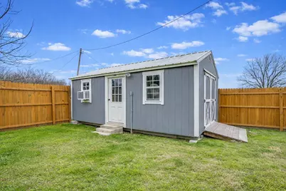 202 S Avenue C, Blum, TX 76627 - Photo 6